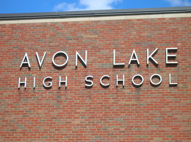 Where  find  a girls in Avon Lake, United States