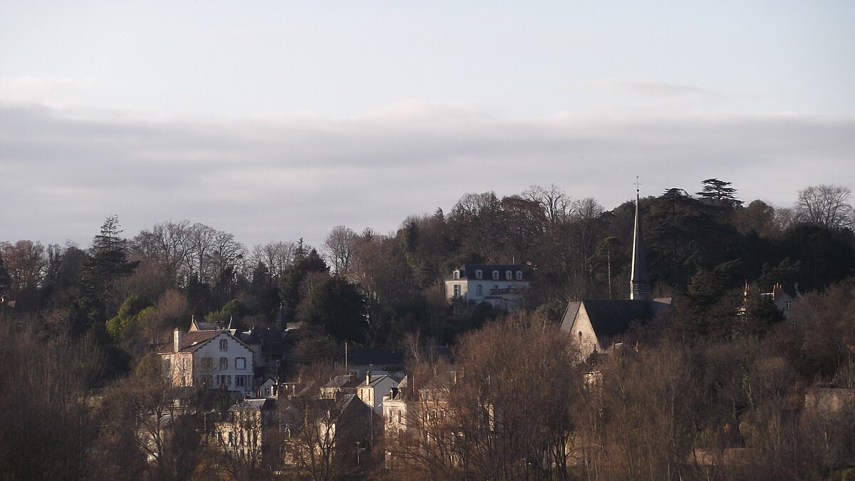 Saint-Cyr-sur-Loire, France filles