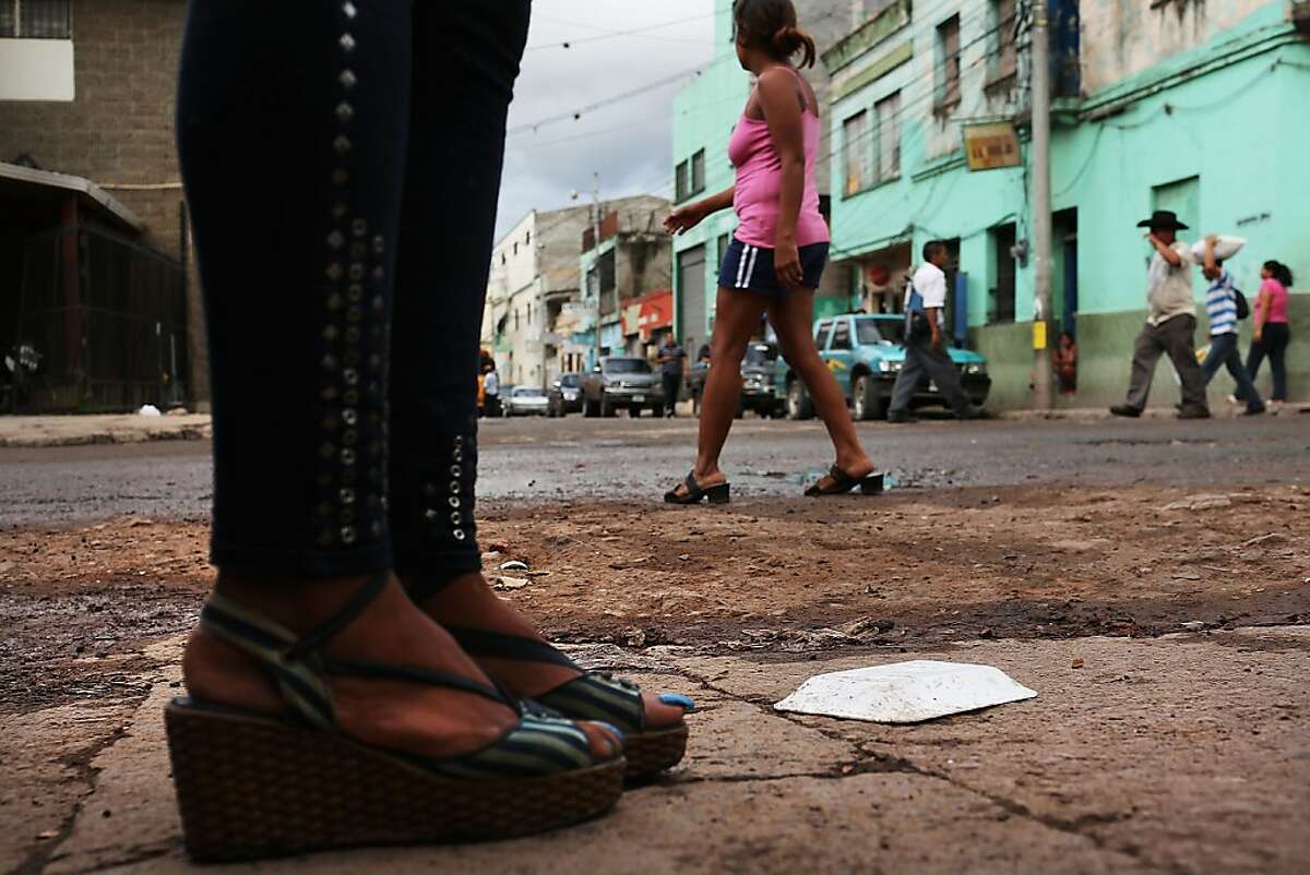 ¿Cuál es el origen de llamar ‘Zona roja’ a los barrios donde hay un mayor índice de prostitución?