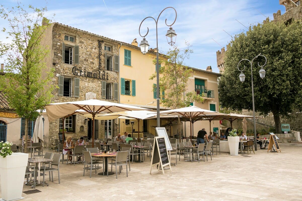 Où  fdansd  a pute dans Cagnes-sur-Mer, France