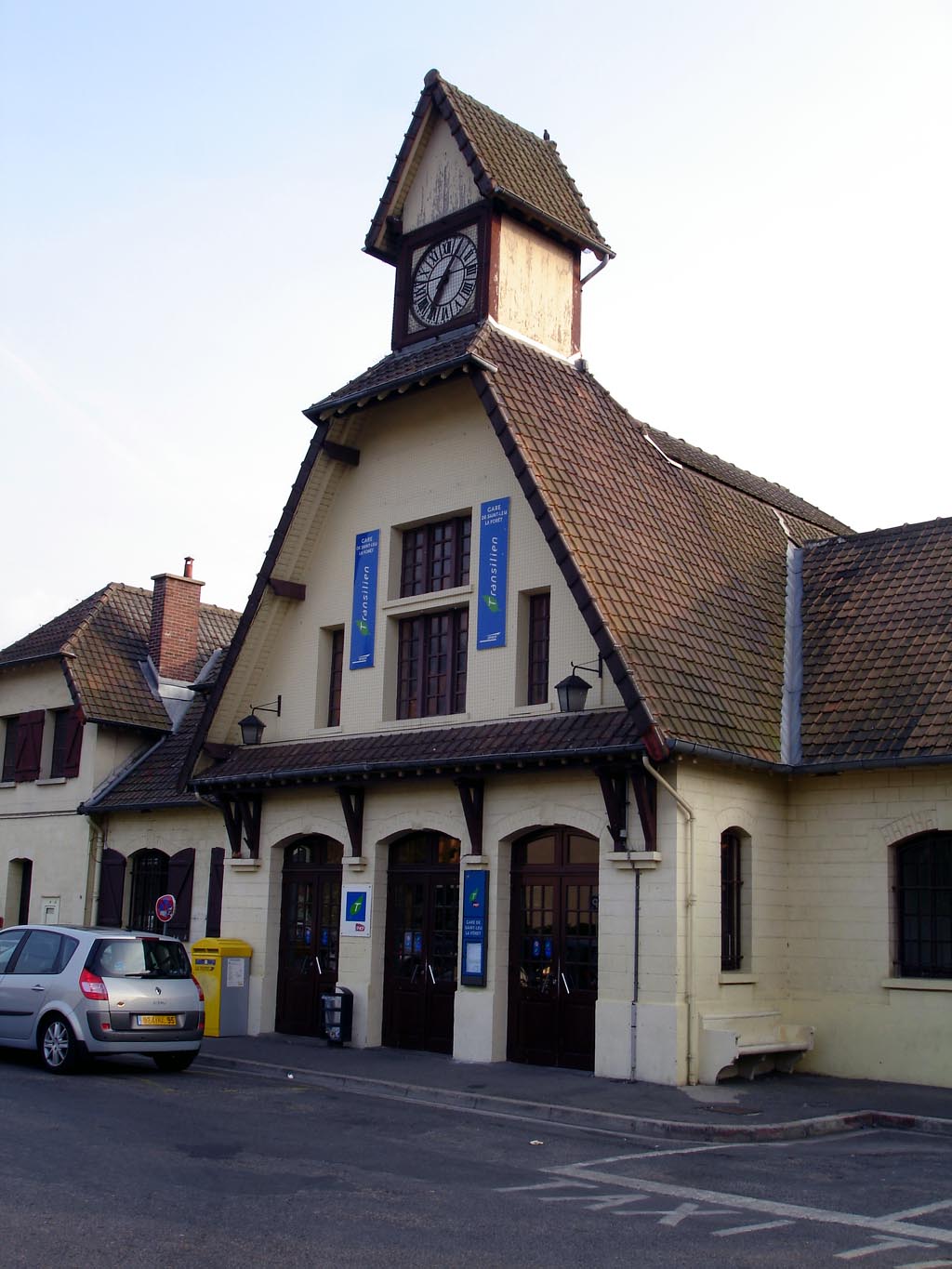 Saint-Leu-la-Forêt escorte